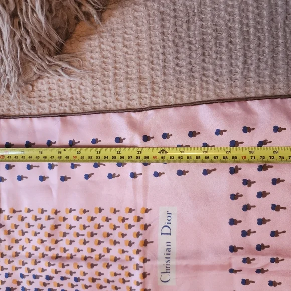 Silk Christian Dior 75 x 77 Approx Square Scarf Pink Floral Silk - Picture 5 of 6